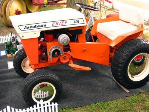 Jacobsen lawn tractors Chief 800