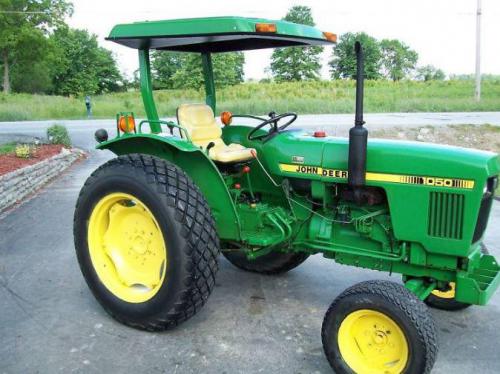 John Deere 1050