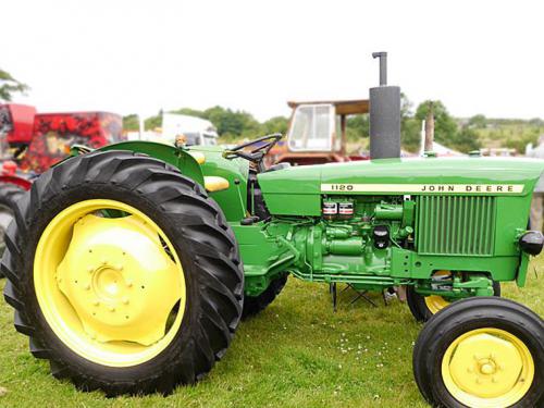 John Deere 1120