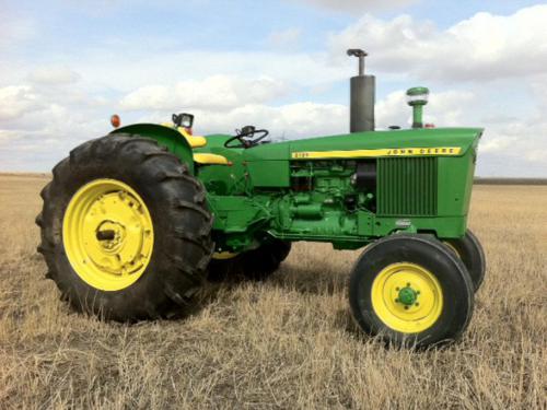 John Deere 2120