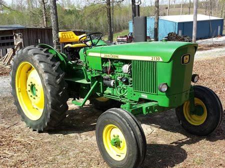 John Deere 2130