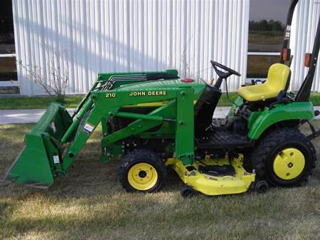 John Deere 2210