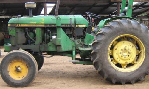 John Deere 2251