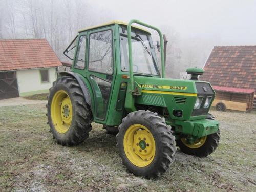 John Deere 2345F