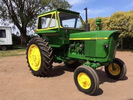 John Deere 2420