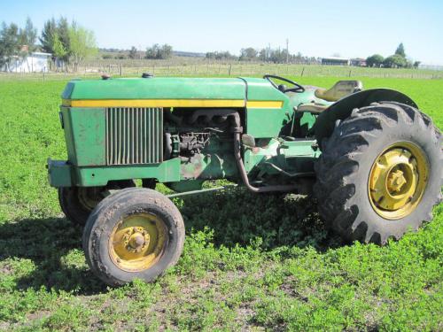 John Deere 2530