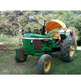 John Deere 2735