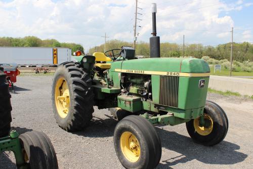 John Deere 2840