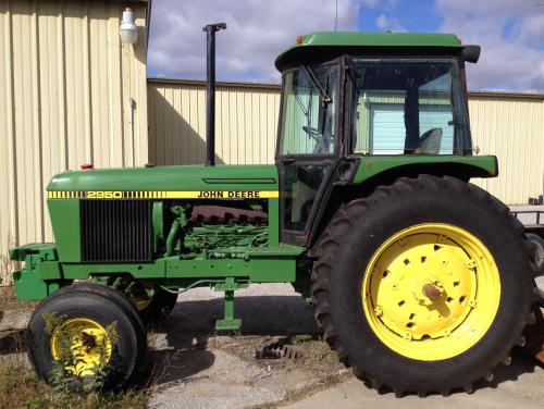 John Deere 2950