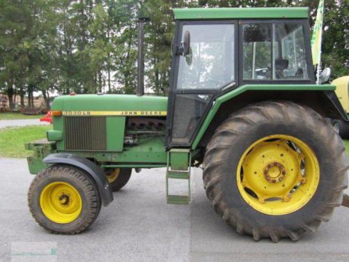 John Deere 3030