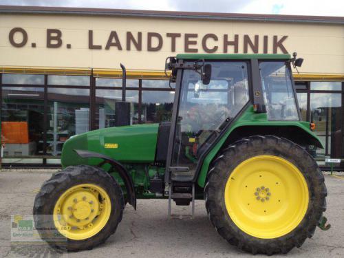 John Deere 3110