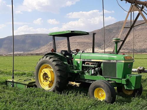 John Deere 3141