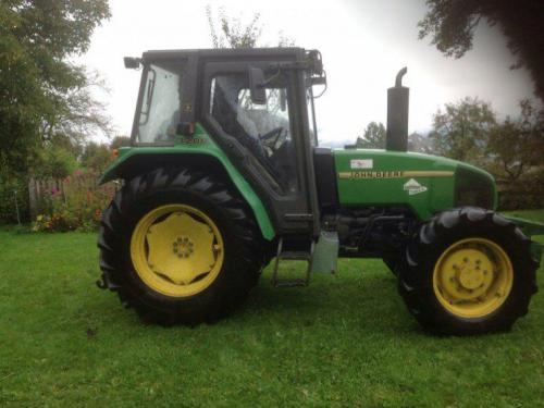 John Deere 3200