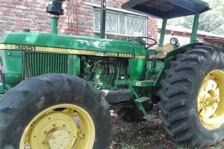 John Deere 3651