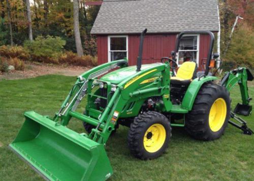 John Deere 4105