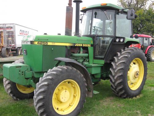 John Deere 4255