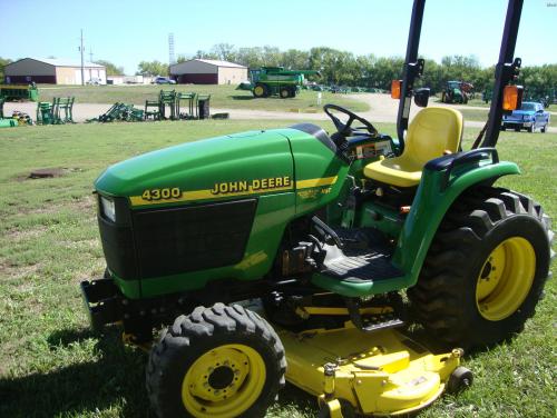 John Deere 4300