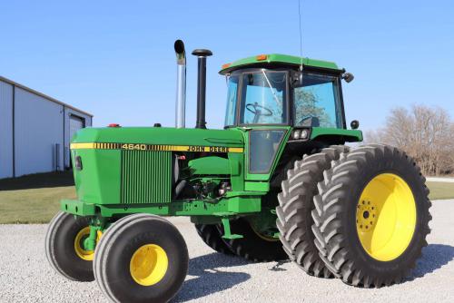 John Deere 4640