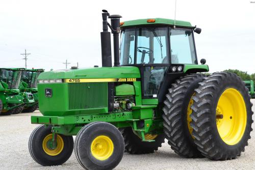 John Deere 4755