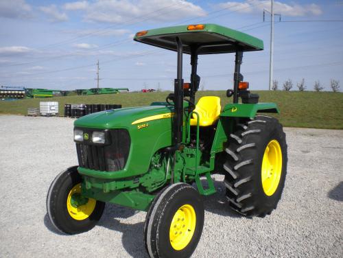 John Deere 5055D