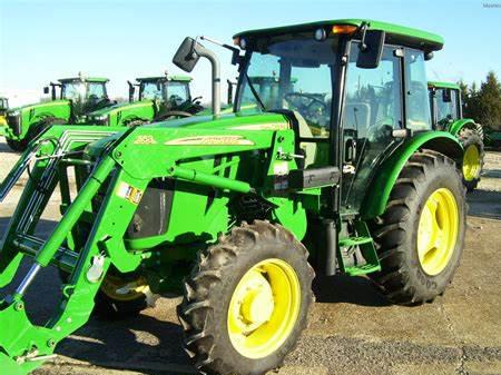 John Deere 5085E