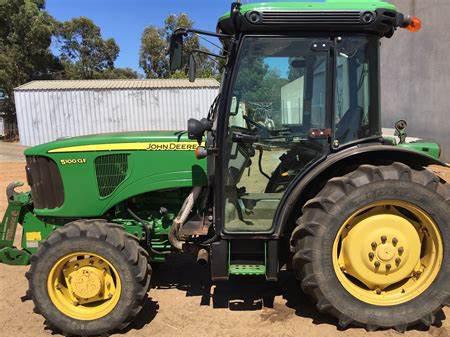 John Deere 5100GF