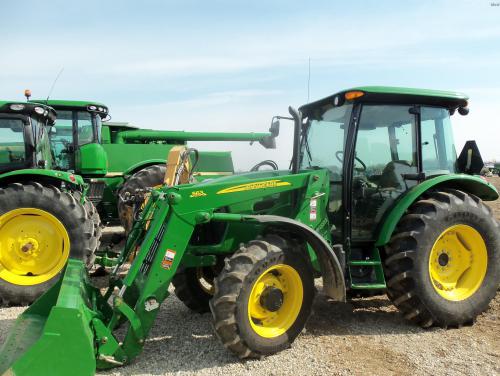 John Deere 5101E