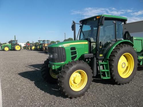 John Deere 6100D