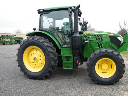 John Deere 6120R