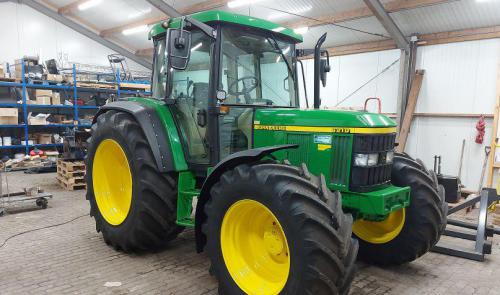 John Deere 6210SE