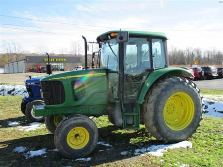 John Deere 6215