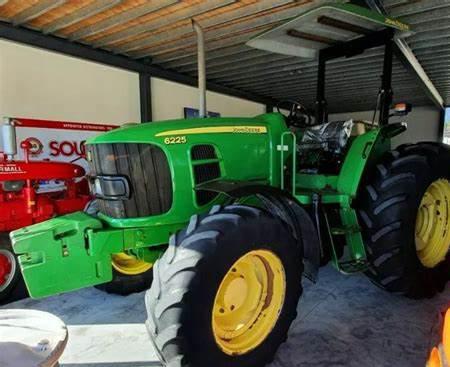 John Deere 6225