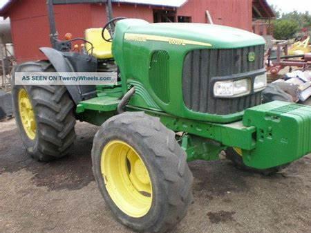 John Deere 6520L