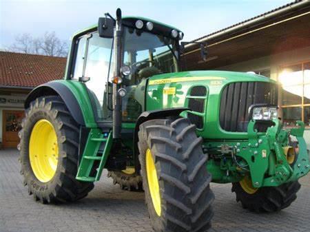 John Deere 6830