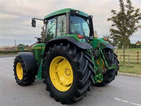 John Deere 6900