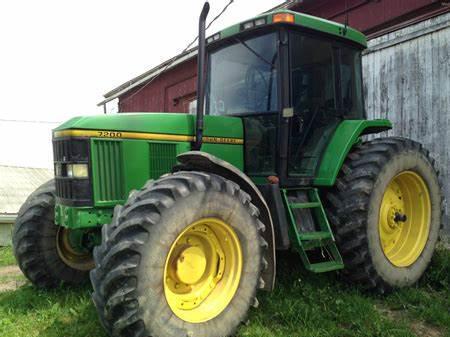 John Deere 7200