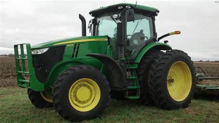 John Deere 7215R