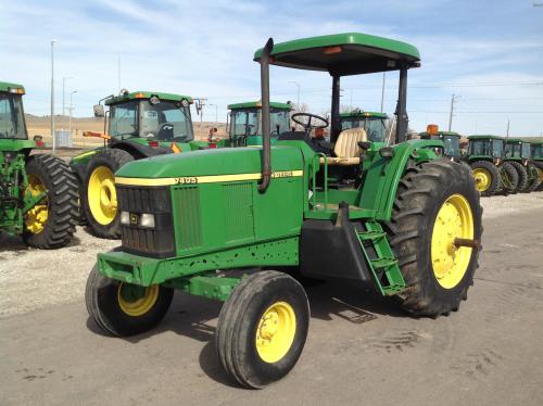 John Deere 7405