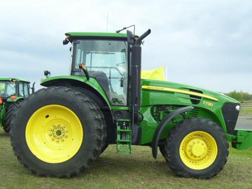 John Deere 7730