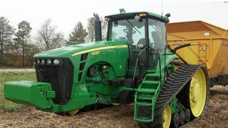 John Deere 8230T