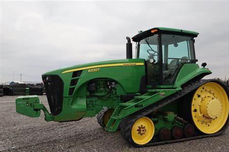 John Deere 8330T