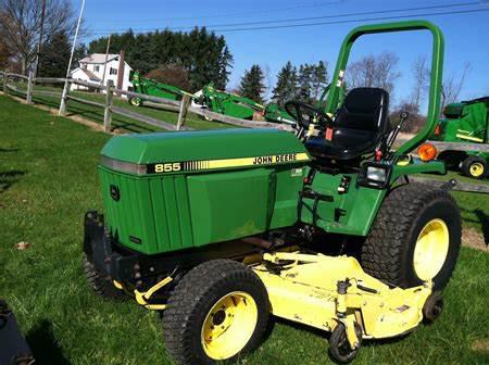 John Deere 855