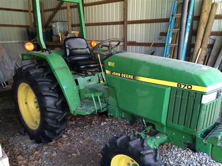 John Deere 870