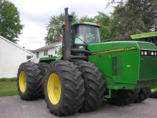 John Deere 8870