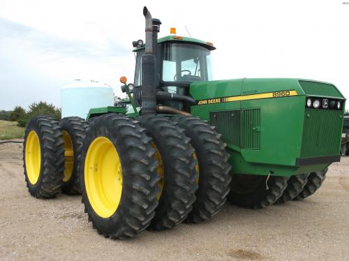 John Deere 8960