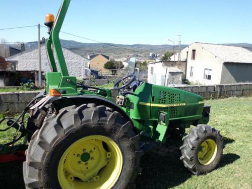 John Deere 946