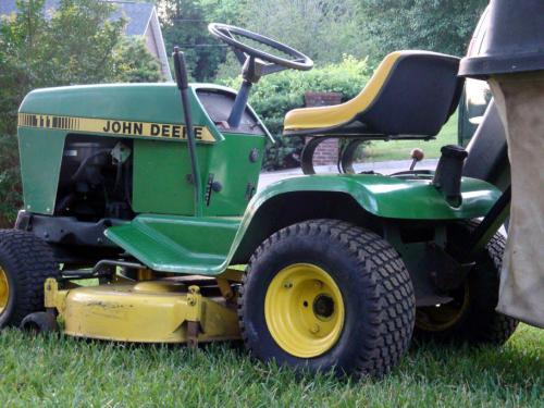 John Deere lawn tractors 111H