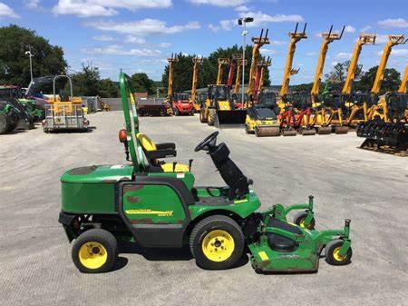 John Deere lawn tractors 1445 Series II