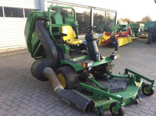 John Deere lawn tractors 1565