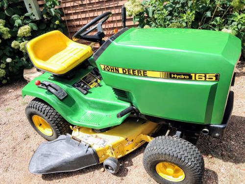 John Deere lawn tractors 165